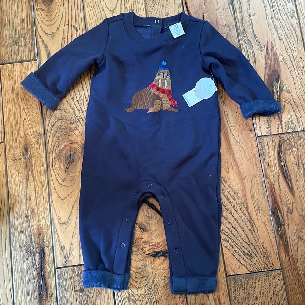NWT Baby Gap Cozy Lined Onsie (size 3-6 months)